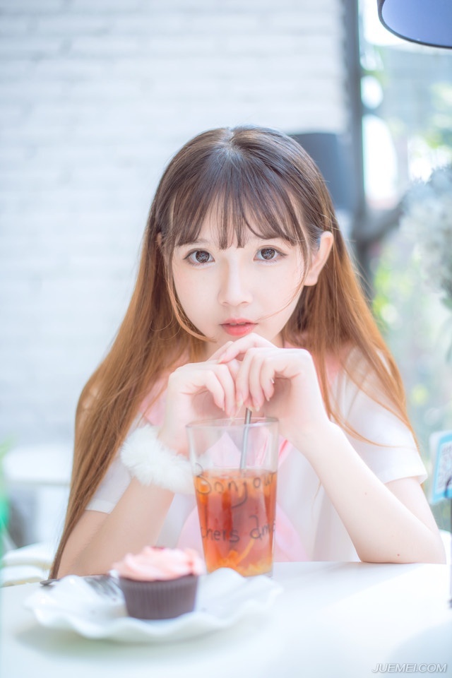 我可以笑着给你个台阶下，也可以毫不留情的给你个大嘴巴子。老铁，做人别太飘，小心背后挨刀啊。