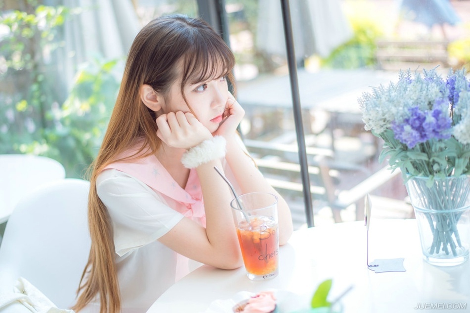 “你……”刘璝皱眉看向孟达，有些不解，这孟达不是刘璋的心腹吗？为何要救自己。